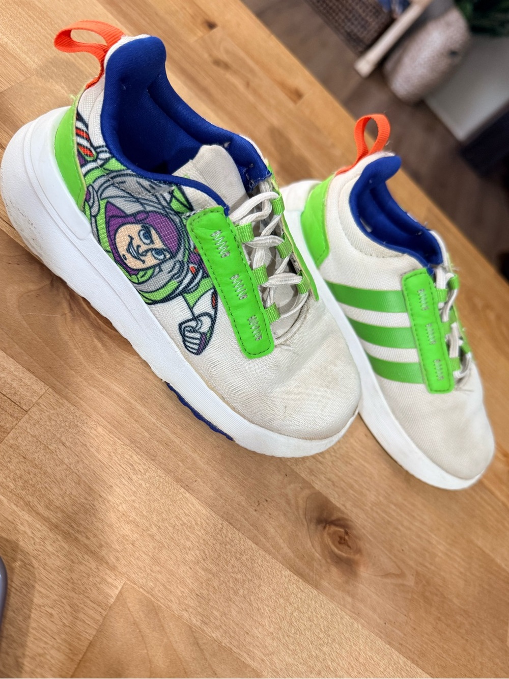 adidas Disney collection Kids White Sneakers with Buzz Lightyear Design - Picture 2 of 7